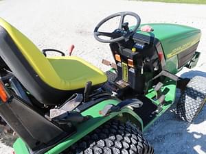 1999 John Deere 4100 Image