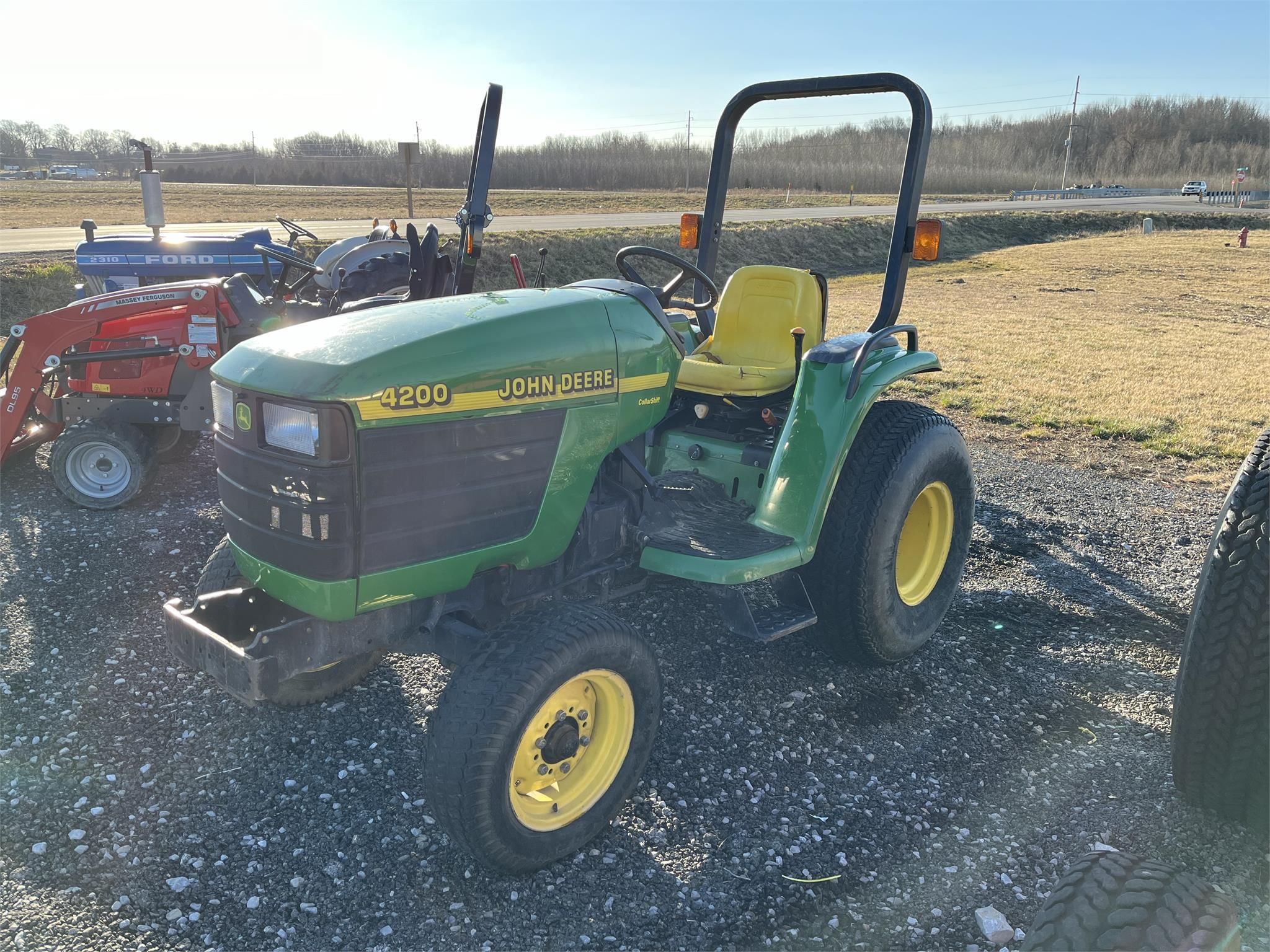 Main image John Deere 4200