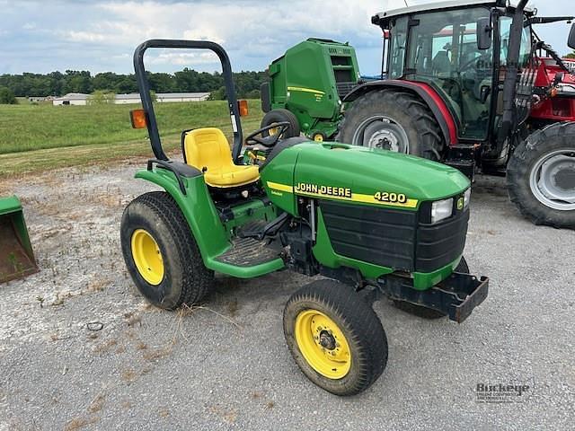 Image of John Deere 4200 equipment image 1