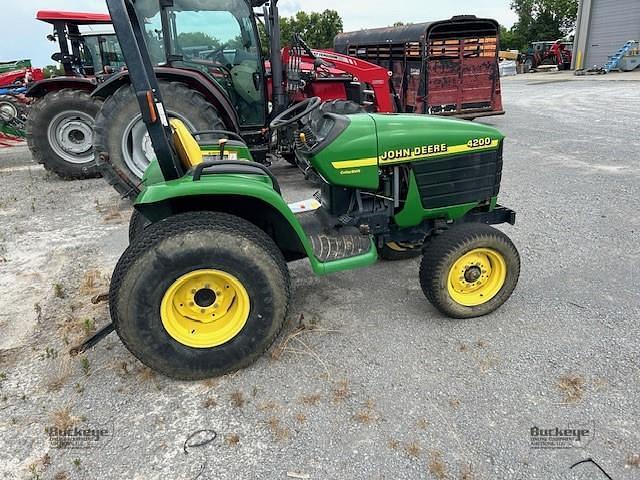 Image of John Deere 4200 equipment image 2