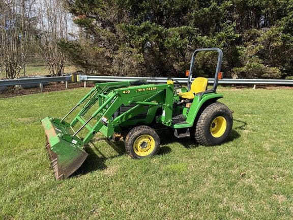 1999 John Deere 4200 Equipment Image0