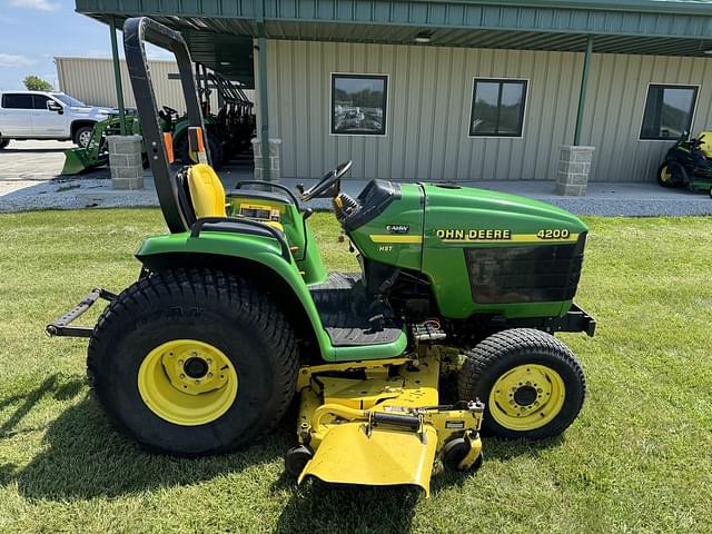 Image of John Deere 4200 equipment image 1