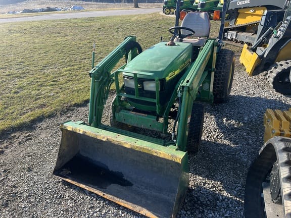 1999 John Deere 4100 Equipment Image0