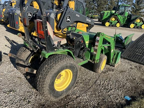 Image of John Deere 4200 equipment image 4