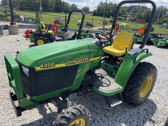 Image of John Deere 4200 Image 1