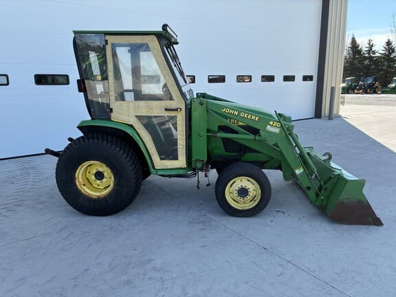 Image of John Deere 4200 equipment image 1