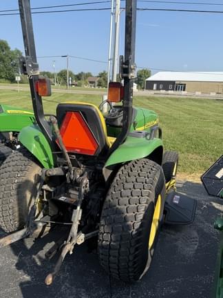 Image of John Deere 4200 equipment image 3