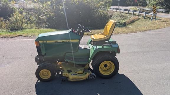Image of John Deere 425 equipment image 3