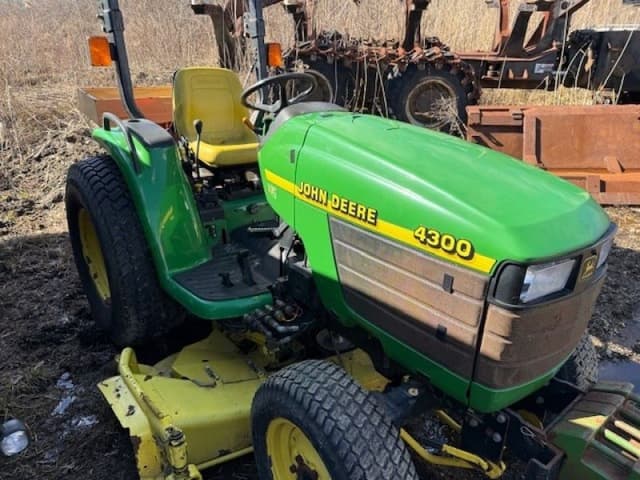 Image of John Deere 4300 equipment image 2