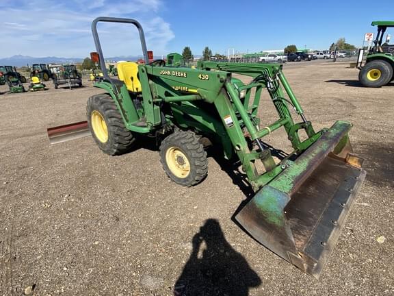 Image of John Deere 4300 equipment image 1