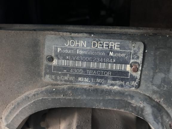Image of John Deere 4300 equipment image 3