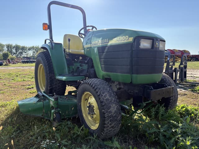 Image of John Deere 4300 equipment image 2