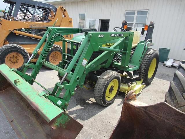 Image of John Deere 4400 equipment image 4