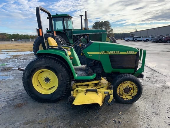 Main image John Deere 4400