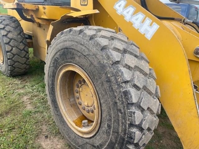Image of John Deere 444H equipment image 1
