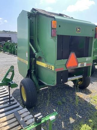 Image of John Deere 456 equipment image 4