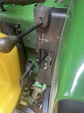 Image of John Deere 4600 equipment image 4