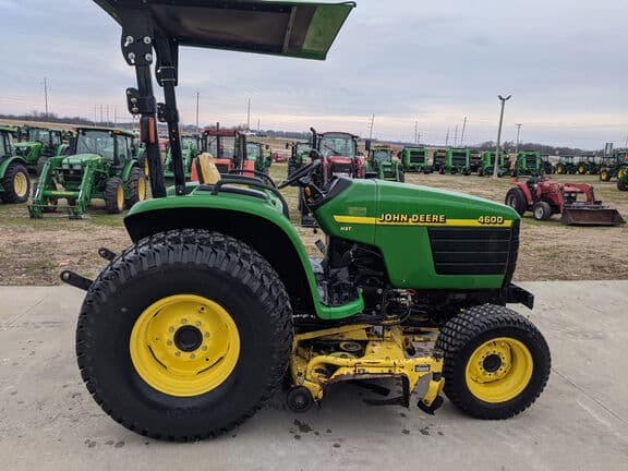 Image of John Deere 4600 equipment image 1