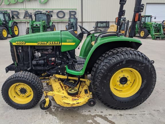 Image of John Deere 4600 equipment image 2