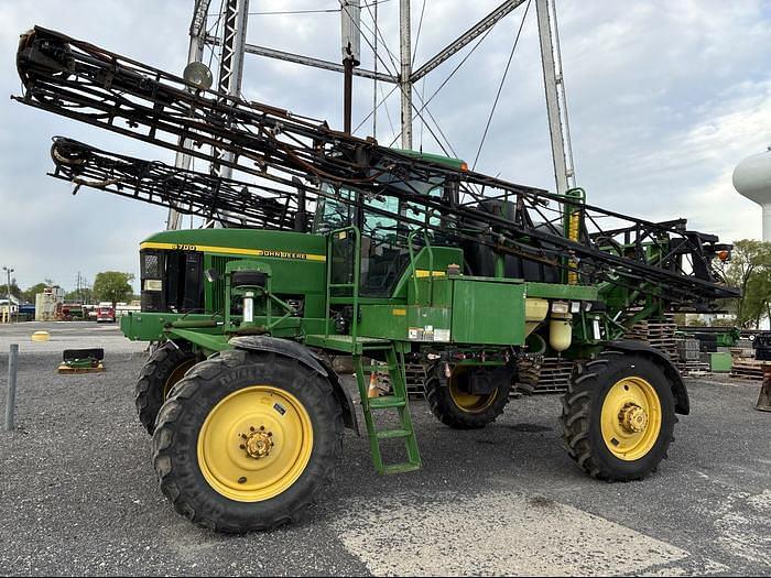 Image of John Deere 4700 Primary image
