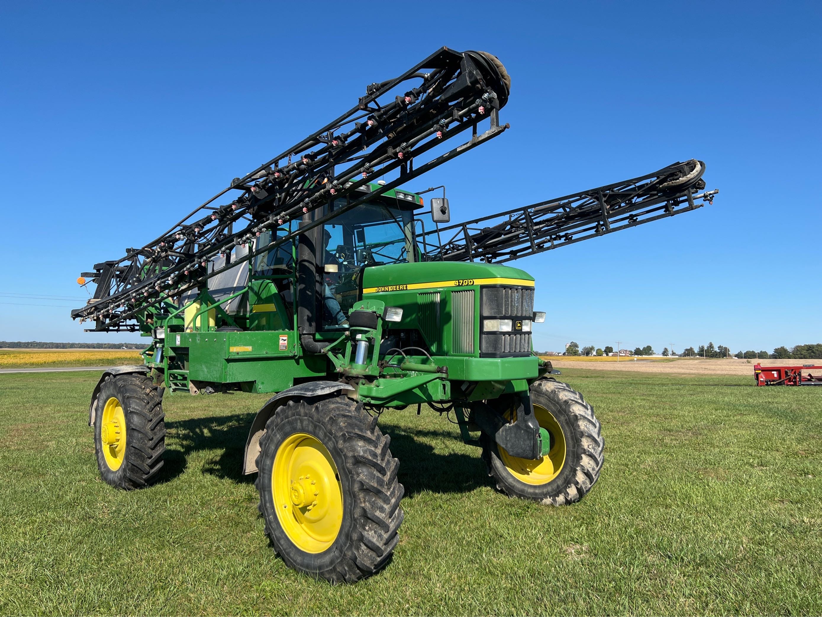 Main image John Deere 4700