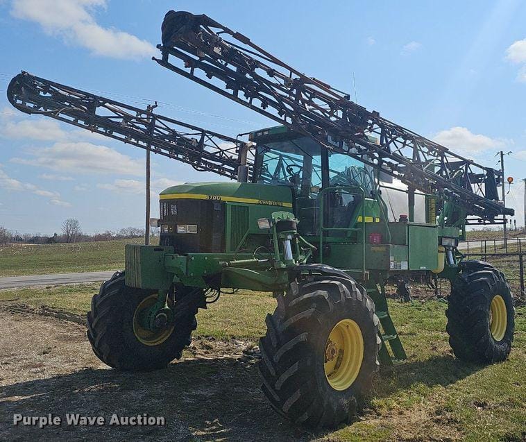 Main image John Deere 4700