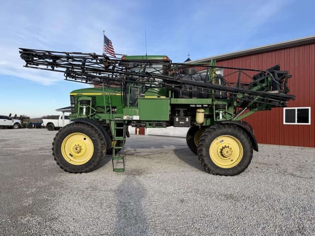 Image of John Deere 4700 equipment image 2