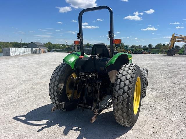 Image of John Deere 5210 equipment image 2