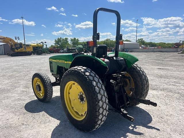 Image of John Deere 5210 equipment image 4