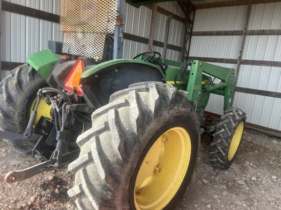 Image of John Deere 5210 equipment image 3