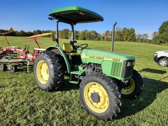 Image of John Deere 5210 equipment image 3