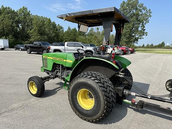 Image of John Deere 5210 equipment image 2