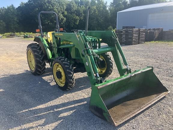 Image of John Deere 5210 equipment image 1