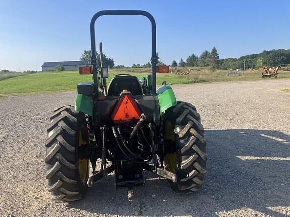 Image of John Deere 5210 equipment image 3