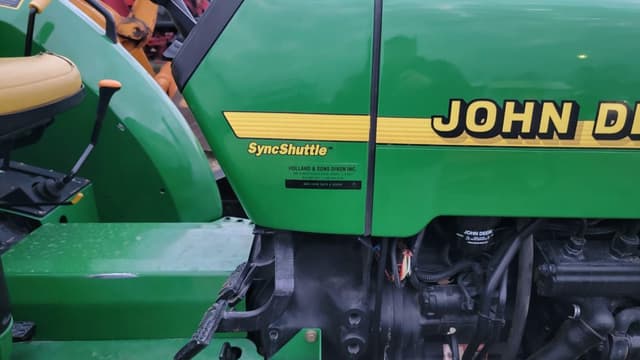 Image of John Deere 5210 equipment image 1