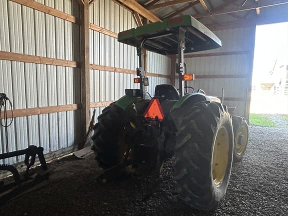 Image of John Deere 5310 equipment image 3