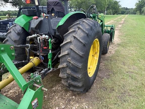 Image of John Deere 5310 equipment image 4