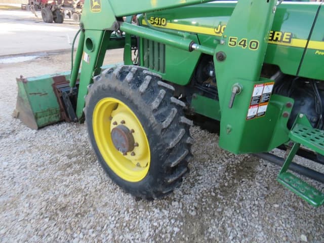 Image of John Deere 5410 equipment image 3