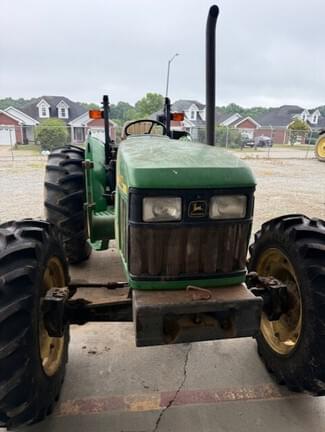 Image of John Deere 5410 equipment image 3