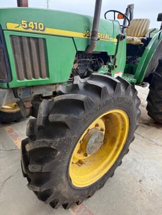 Image of John Deere 5410 equipment image 2