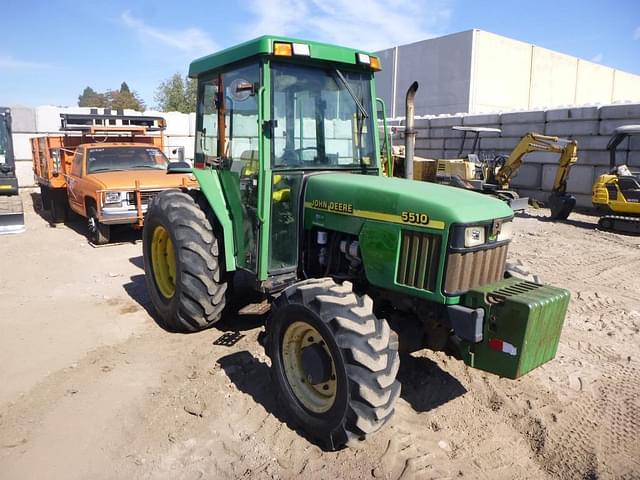 Image of John Deere 5510 equipment image 1