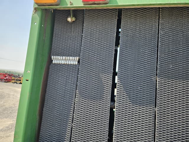 Image of John Deere 566 equipment image 3
