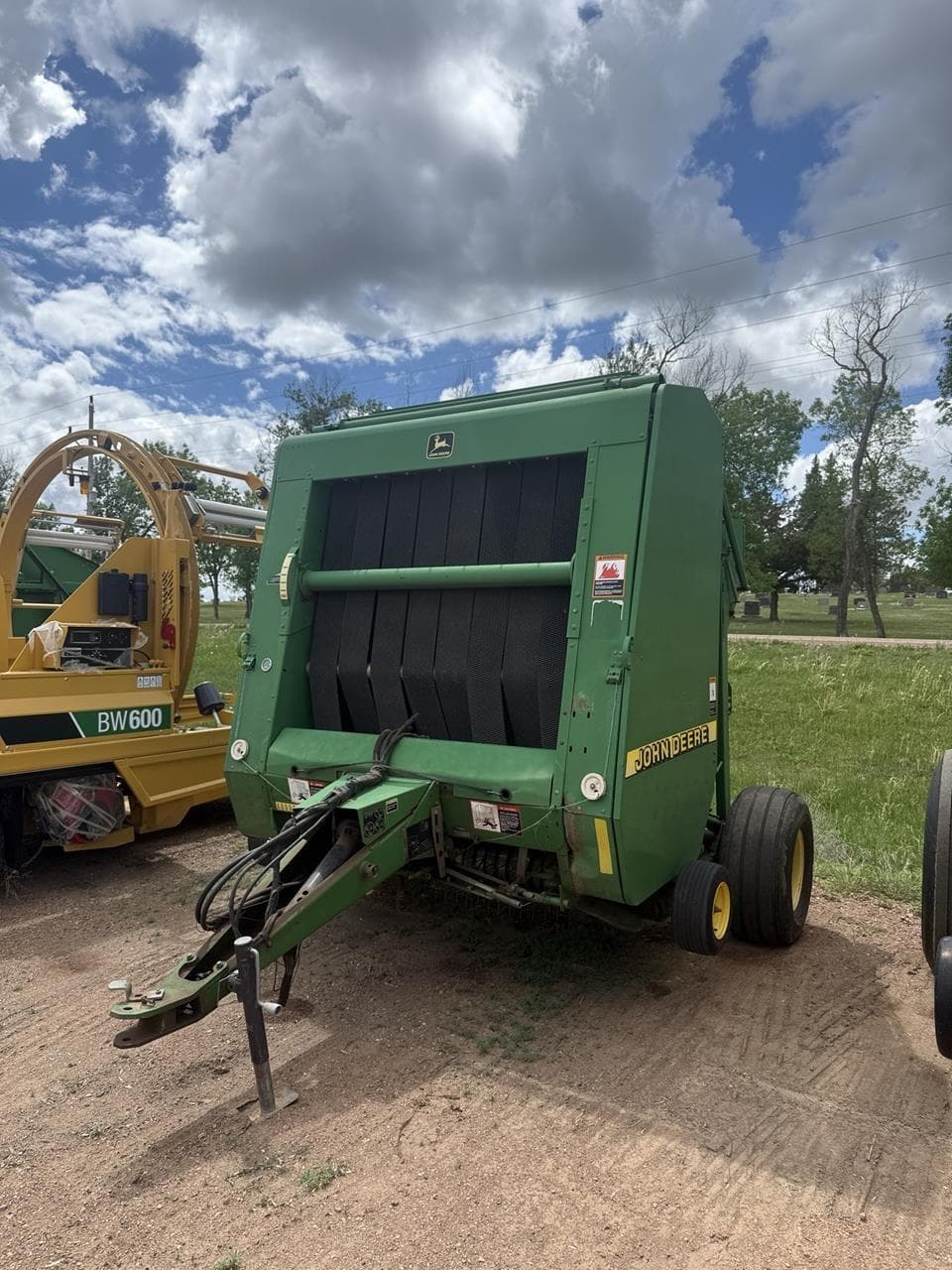 Image of John Deere 566 Primary image