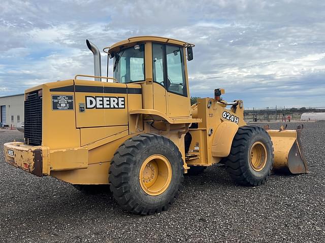 Image of John Deere 624H equipment image 2