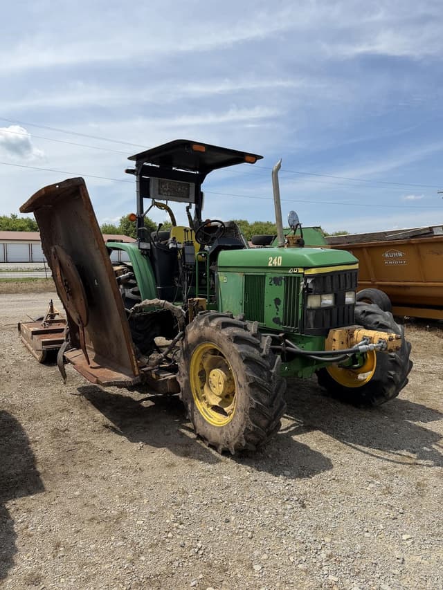 Image of John Deere 6310 equipment image 1