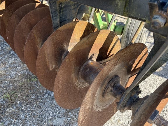 1999 John Deere 637 Equipment Image0