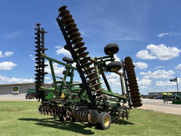 Image of John Deere 637 equipment image 4