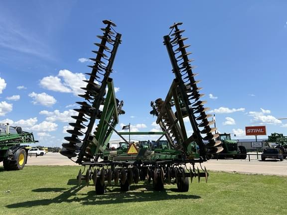 Image of John Deere 637 equipment image 3