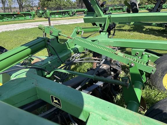 Image of John Deere 637 equipment image 4