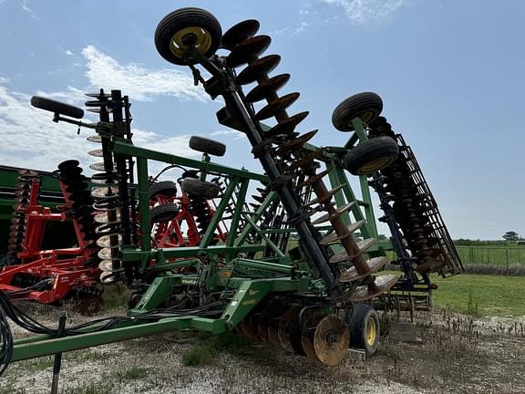 Image of John Deere 637 Primary image